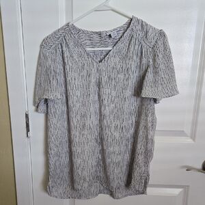 Liz Claiborne Black and White Patterned Top PM